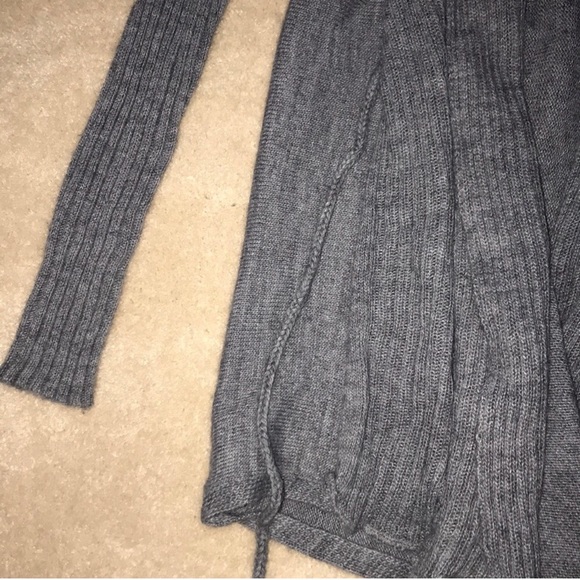 ***FOREVER 21*** Gray Cardigan - Picture 4 of 5